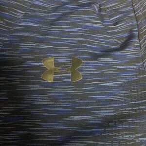 Men’s size medium under armor half zip up shirt